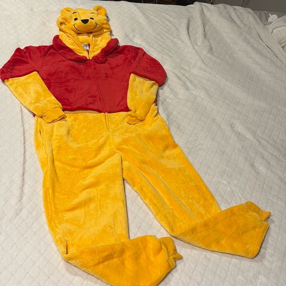 Winnie the Pooh Adult Fleece Onesie Pajama Costume Unisex Small - Picture 1 of 6